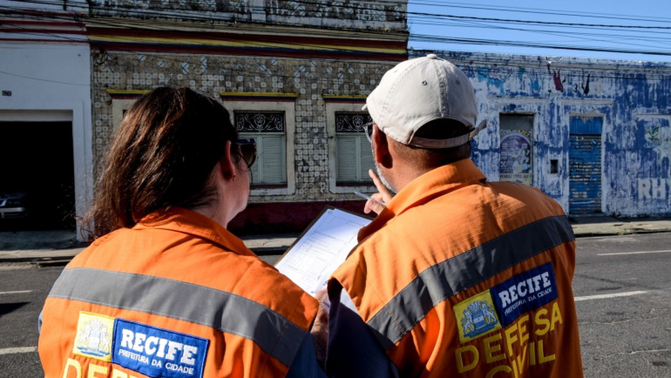 A manuteno no servio de teleatendimento durou algumas horas (Foto: Divulgao/Prefeitura do Recife)