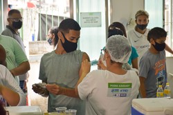 Recife leva vacinação itinerante contra Covid-19 para nove comunidades (DANIEL TAVARES / PCR)