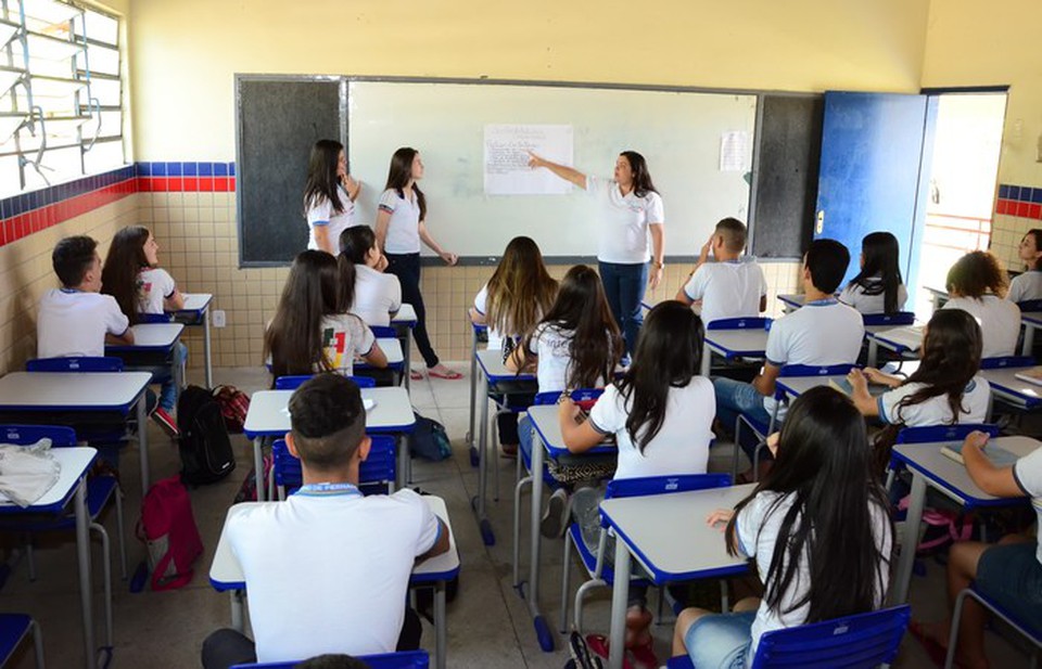 O programa visa democratizar o acesso  educao e reduzir a desigualdade social entre os jovens do ensino mdio (Foto: SEE/Divulgao)