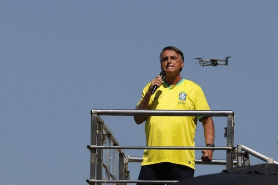 o ex-presidente Jair Bolsonaro reuniu apoiadores em manifestao no Rio de Janeiro (Crdito: Fernando Frazo/Agncia Brasil)