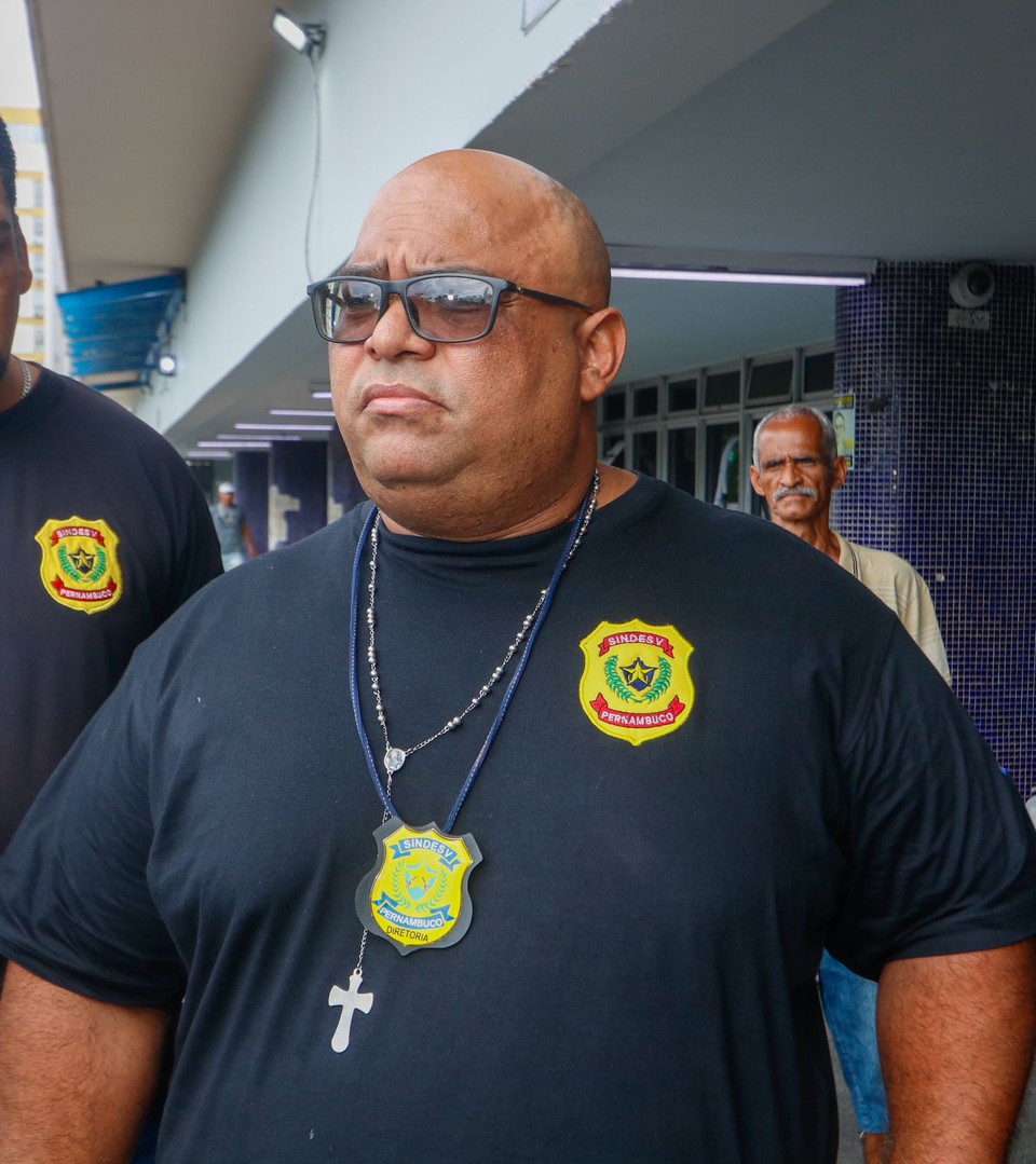 O dirigente do Sindicato dos Vigilantes, Mauro Barbosa, disse que o colete balístico do vigilante morto será periciado  (Foto: Marina Torres/DP )