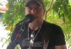 Cantor  morto a tiros no Agreste de Pernambuco (Foto: Reproduo)