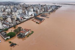 Inundaes: Defesa Civil manda evacuar centro histrico de Porto Alegre (foto: Reproduo/Redes Sociais)