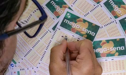 O jogo simples, com seis nmeros marcados, custa R$ 5