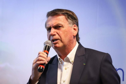 Bolsonaro, internado com erisipela, deve ser transferido para Braslia (crdito: Natanael Alves/PL
)