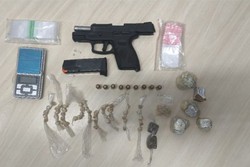 Operao prende trs homens por porte ilegal de arma e drogas (Divulgao/PMPE)