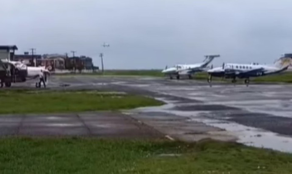 Quatro avies precisaram interromper o pouso devido ao mau tempo (foto: Reproduo
)