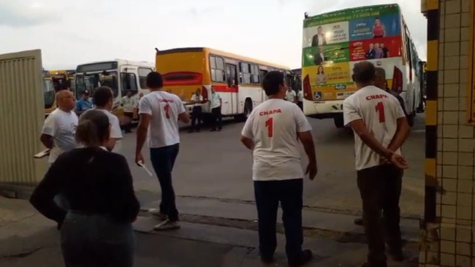 Assembleia realizada na garagem da empresa Metropolitana -Jardim Ucha (Foto: Arquivo/ Sindicato dos rodovirios )