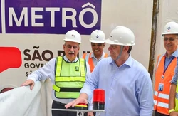 As linhas privatizadas 4-Amarela e 5-Lils do Metr, alm da 8-Diamante e 9-Esmeralda da CPTM, esto operando normalmente.