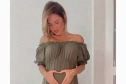 Namorada de Seu Jorge anuncia gravidez do primeiro filho do casal (Foto: Reprodução/Instagram @ka_barbieri)
