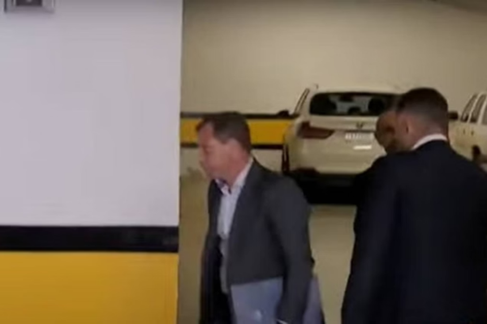  a segunda vez que Mauro Cid presta depoimento nessa semana (Crdito: Reproduo / CNN)