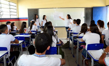 Escolas de Pernambuco recebem valor extra de mais de R$ 10 milhes do Fundeb