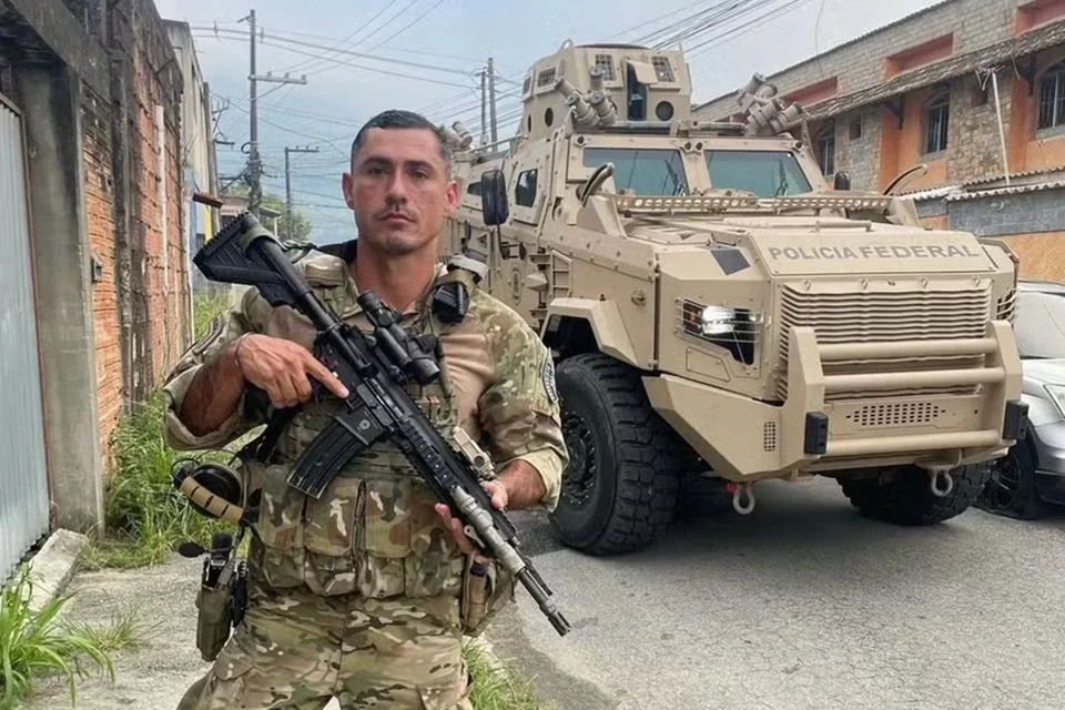 O tiroteio entre o PM e o PF ocorreu num quiosque Rio
 (Crdito: Redes sociais/Reproduo)