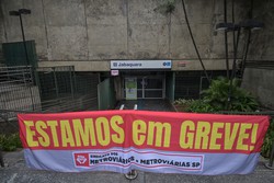 Os grevistas são contra as privatizações que o governo Tarcísio de Freiras (REPUBLICANOS) pretende fazer 