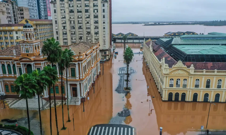 Pelo menos 100 pessoas j morreram por conta das enchentes no Rio Grande do Sul, segundo a Defesa Civil estadual. H ao menos 128 pessoas desaparecidas em todo o estado (Foto: Gilvan Rocha/Agncia Brasil)