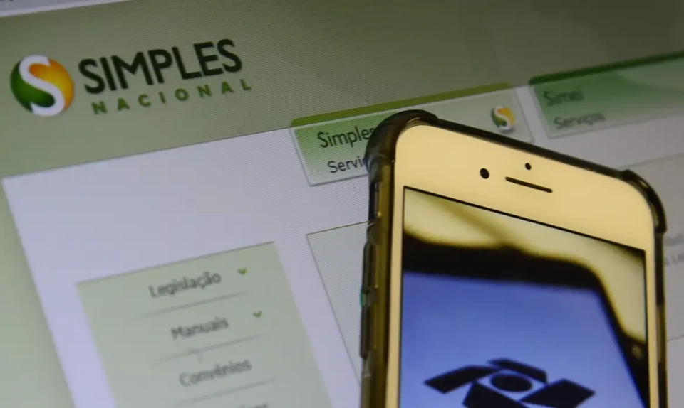 No Brasil, existem 13,2 milhes de trabalhadores MEIs, nmero que representa 69,7% das empresas no pas (Foto: Marcello Casal Jr/Agncia Brasil)