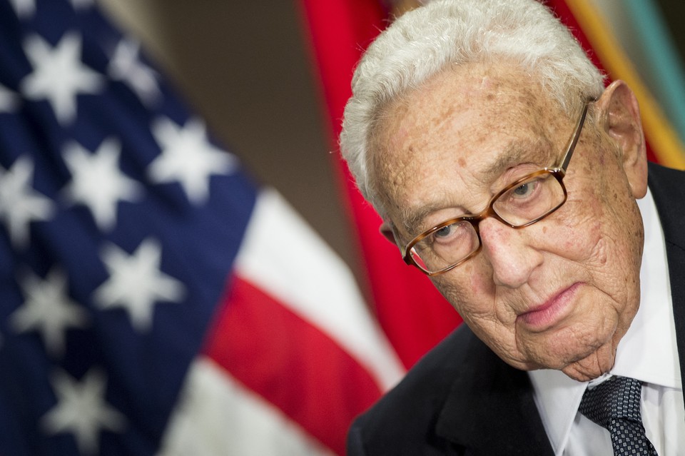 Henry Kissinger, um diplomata tão ouvido quanto polêmico (Crédito: BRENDAN SMIALOWSKI / AFP)