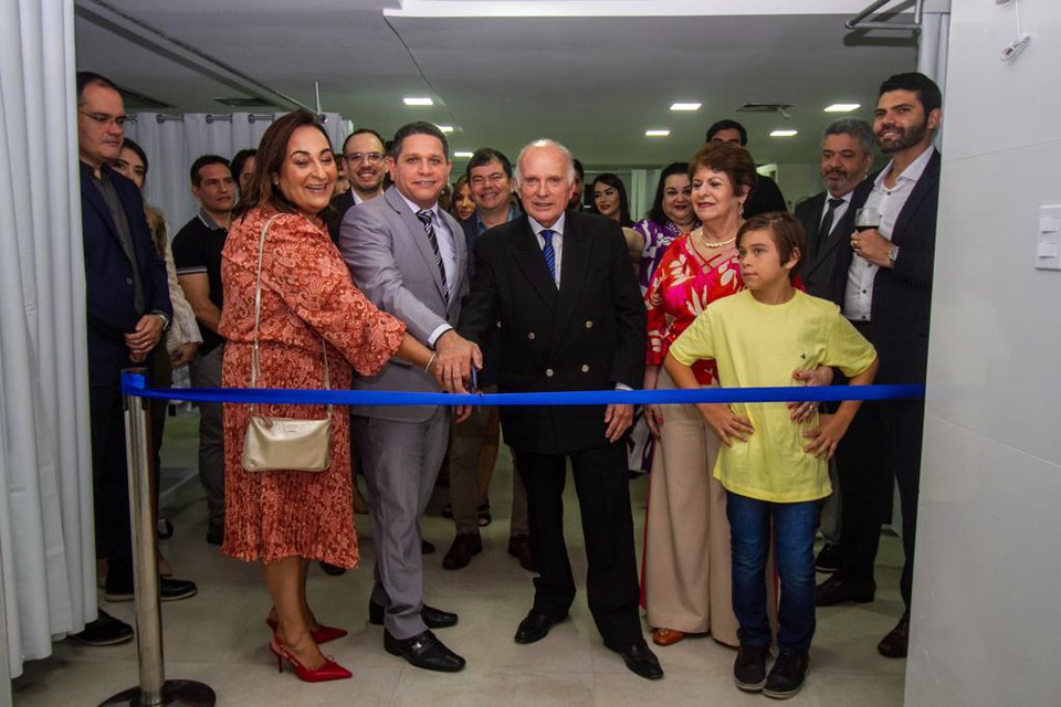 Dr. Jess, Dr. Ronaldo Menezes e Dir. Isabel falco inauguram oficialmente a nova UTI (Foto: Taylinne Barret / DP Foto)
