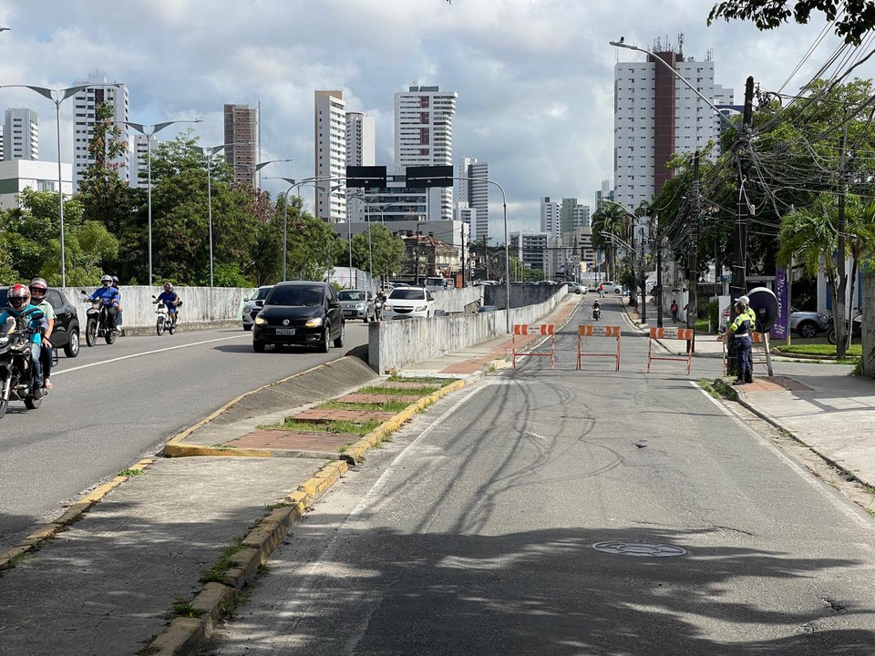 Agentes e orientadores da CTTU esto no local para monitorar e orientar o trfego (Foto: Rmulo Chico/ Esp. DP Foto)