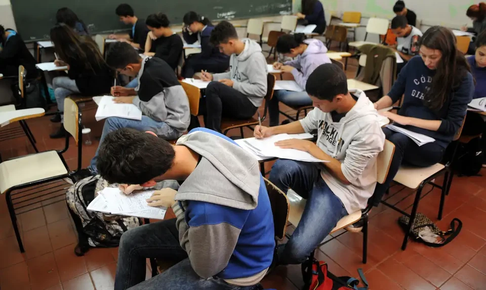 Fundo custear a Poupana de Incentivo  Permanncia e Concluso Escolar para Estudantes do Ensino Mdio pblico (Foto: Gabriel Jabur/Agncia Braslia)