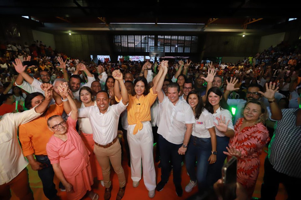 Mirella Almeida se filia ao PSD ao lado de Luprcio e Andr de Paula (Divulgao)