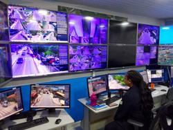 Paulista vai implantar nova central de videomonitoramento a novas 55 cmeras de segurana (Foto: Fabiane Lopes/Prefeitura do Paulista)