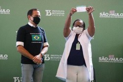 Um ano depois da primeira vacina aplicada no Brasil, 70% do país recebeu 2ª dose (Foto: Governo de SP/Divulgação)