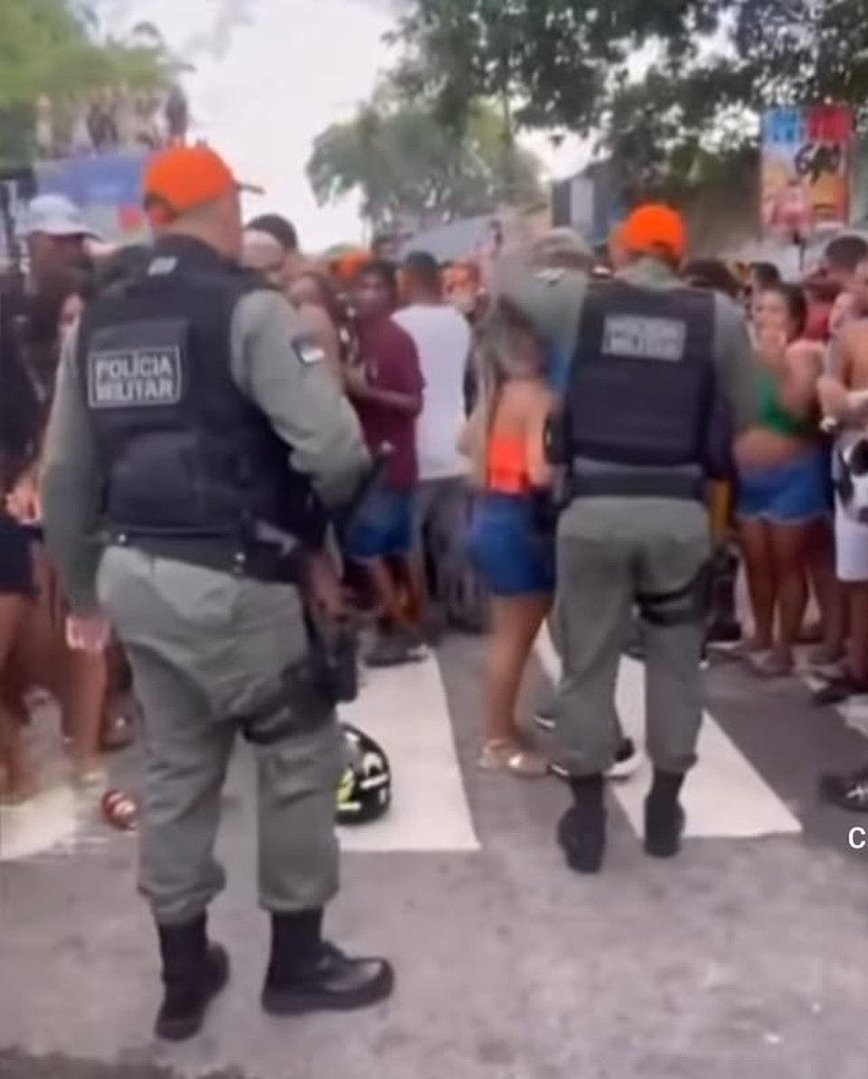 Um dos casos ocorreu durante o desfile do Bloco BSW, no bairro da Vrzea, na Zona Oeste do Recife  (Foto: Reproduo/Redes Sociais )