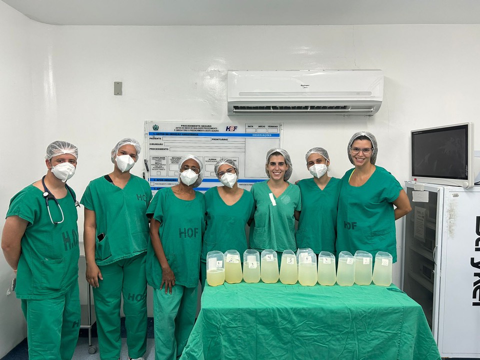Ao todo, a lavagem pulmonar total durou cerca de 3h30 (Foto: Divulgao/ Hospital Otvio de Freitas)