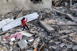 H cerca de 300 Kg de detritos por metro quadrado em Gaza
