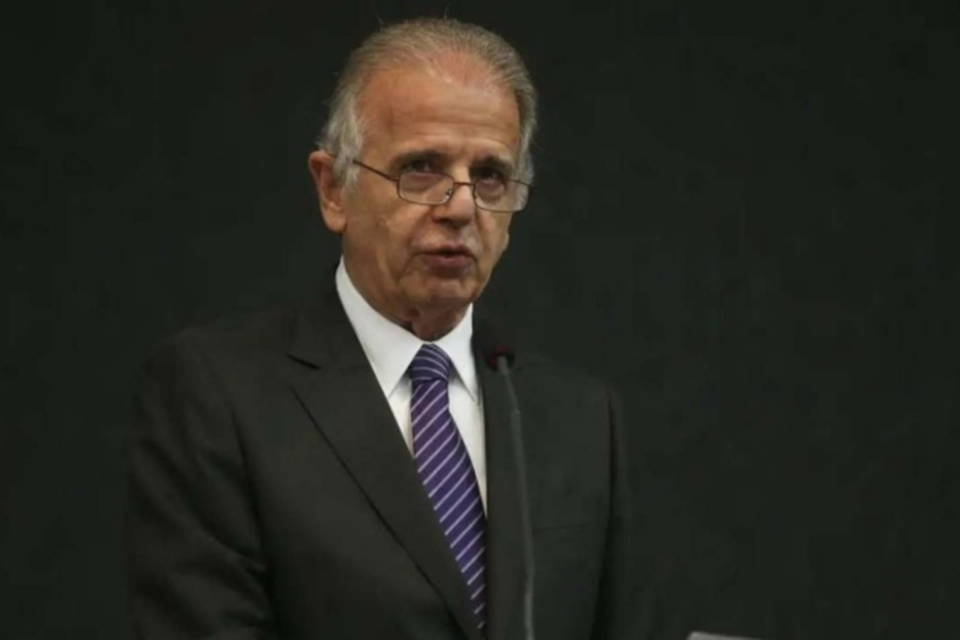 Mcio: ''Se voc me perguntar se eu gosto disso (da operao da PF), gosto, sim'' (Crdito: Antonio Cruz/Agncia Brasil)