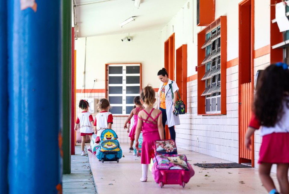 "Nós buscamos muito a formação do cidadão", diz Mônica Saraiva, coordenadora do infantil do Salesiano Recife (Foto: Divulgação)