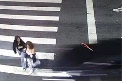 Defesa de jovem que matou amigas em faixa de pedestres quer toxicolgico de vtimas (Reproduo)