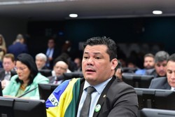 Conselho de tica da Cmara aprova suspenso de Gilvan da Federal (foto: Zeca Ribeiro/Cmara dos Deputados)