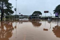 Rodoviria de Porto Alegre fica alagada e viagens so canceladas (Foto: Jorge Rosa/Arquivo pessoal
)