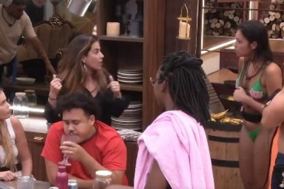 

Wanessa interviu na discusso para defender a amiga (foto:  Reproduo/Globoplay)