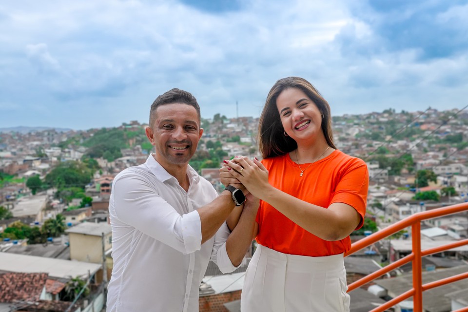 Chiquinho (Solidariedade) e Mirella Almeida (PSD), eleitos vice e prefeita de Olinda no ltimo domingo (27) (Divulgao)