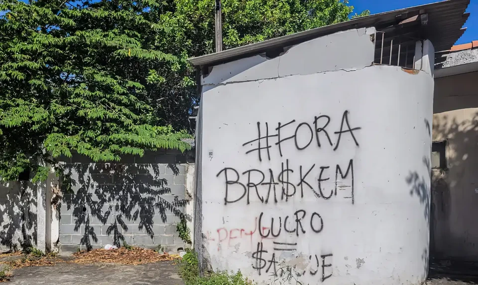 Representantes denunciaram que vtimas foram obrigadas a vender imveis por baixos valores para a empresa (foto: Gsio Passos/Agncia Brasil )