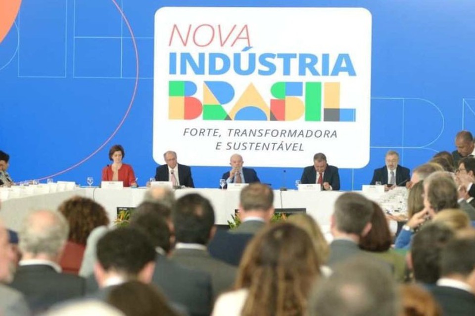 Vice-presidente elencou uma srie de aes previstas no plano e citou o programa que estimula empresas que sofrem com a depreciao acelerada de seus maquinrios (Crdito: Ed Alves/CB/DA.Press)