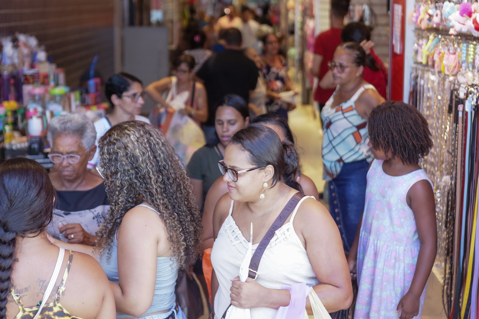 Carnaval tem o histrico de alavancar as vendas (Foto: Rafael Vieira / DP Foto)