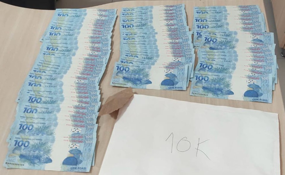 A cdula de R$ 100  a mais falsificada. Mais de 96 mil notas foram recolhidas em 2023 (Foto: Reproduo/Polcia Civil)