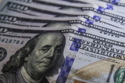 Dlar cai 0,38% e fecha a R$ 5,65, aps disposio da China em dialogar com EUA (foto: Valter Campanato/Agncia Brasil)