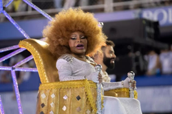 Elza Soares foi enredo da Mocidade no Carnaval do Rio em 2020 (Foto: Reprodução/Instagram @elzasoaresoficial)
