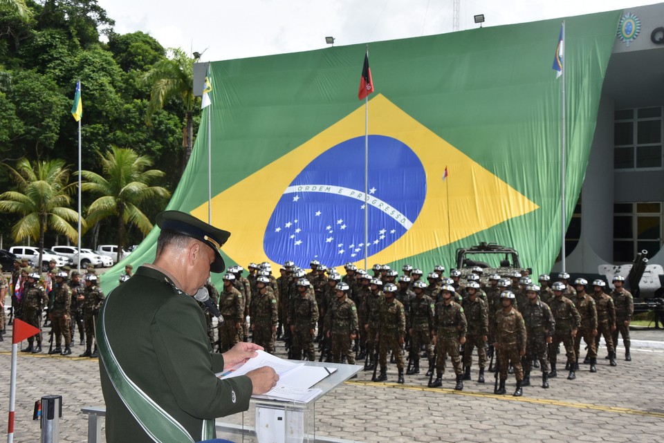 Solenidade marcou os 376 anos do Exrcito Brasileiro  (Foto: Comando Militar do Nordeste )