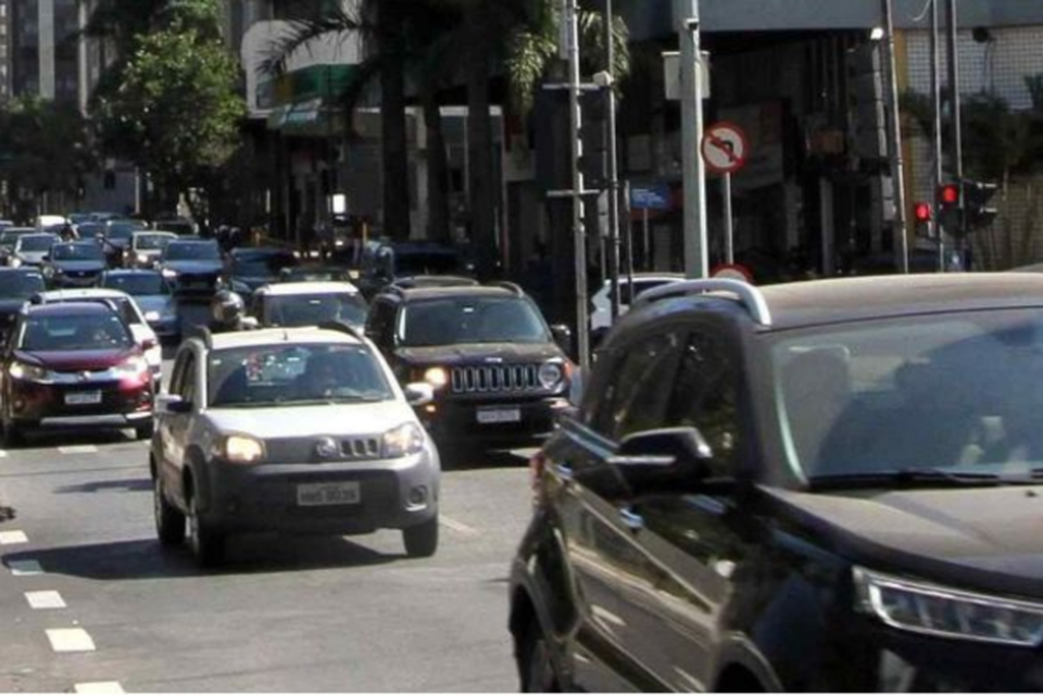 Lula assina projeto de lei que regulamenta a profisso dos motoristas de aplicativo (Crdito: Jair Amaral/EM/D.A Press)