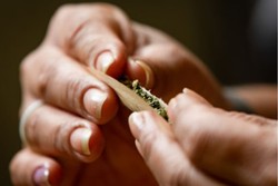 Homem denuncia traficante  polcia aps no receber maconha:"M-f" (foto: Aline Massuca/Metrpoles
)
