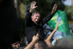 Bolsonaro diz que populao no quer outro nome da direita como candidato que no seja ele (Foto: Rafael Vieira/DP Foto)