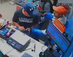 Dos trs bandidos, a polcia capturou dois e um conseguiu escapar