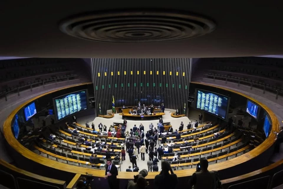 A reforma tributria foi tema presente em diversas reunies nessa quinta-feira (14/12) (Crdito: Igo Estrela/Metrpoles)