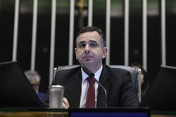 Pacheco (PSD-MG), afirmou que a desoneração da folha de pagamento para 17 setores da economia e para os municípios está mantida